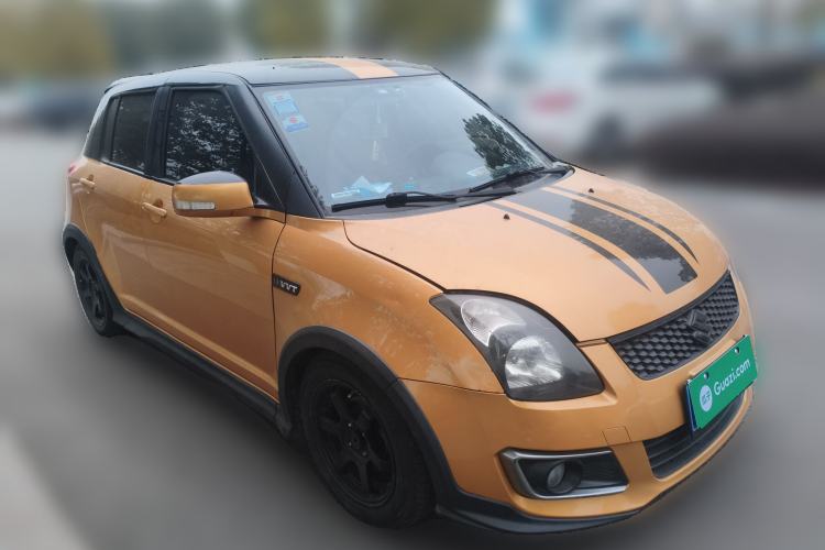 Used Suzuki Swift 2015 1.5L Manual Limited Edition Front Right 45 Deg