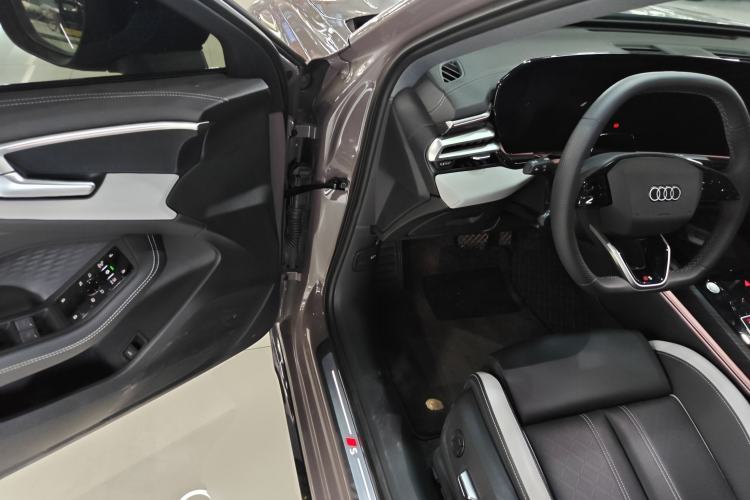 Used Audi A5L 2026 2.0T Sport
