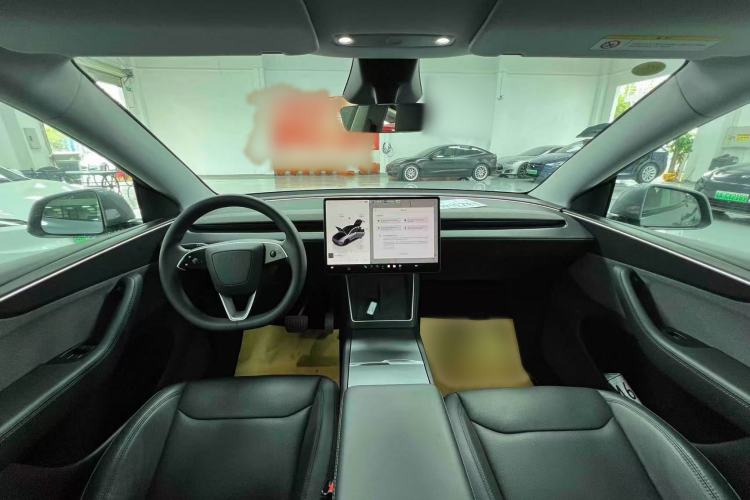 Used Tesla Model Y 2025 Rear-Wheel-Drive Version