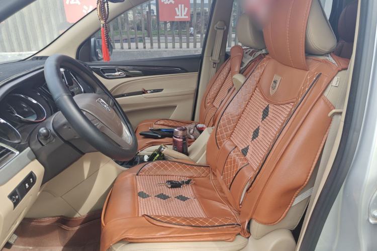 Used Baojun 730 2016 1.5L Manual Comfort Version 7 Seats China V Emission Standard
