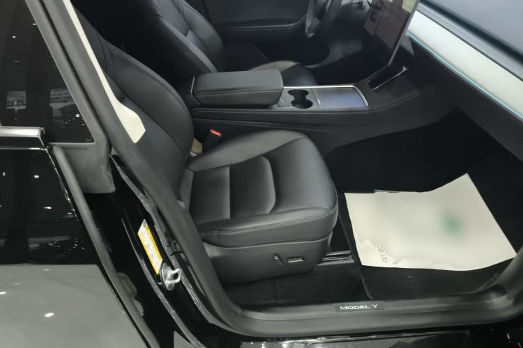 Used Tesla Model Y 2023 Rear-Wheel-Drive Version