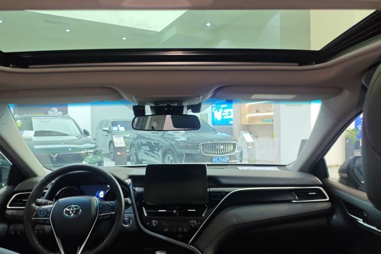 Used Toyota Camry 2021 2.0G Luxury Edition
