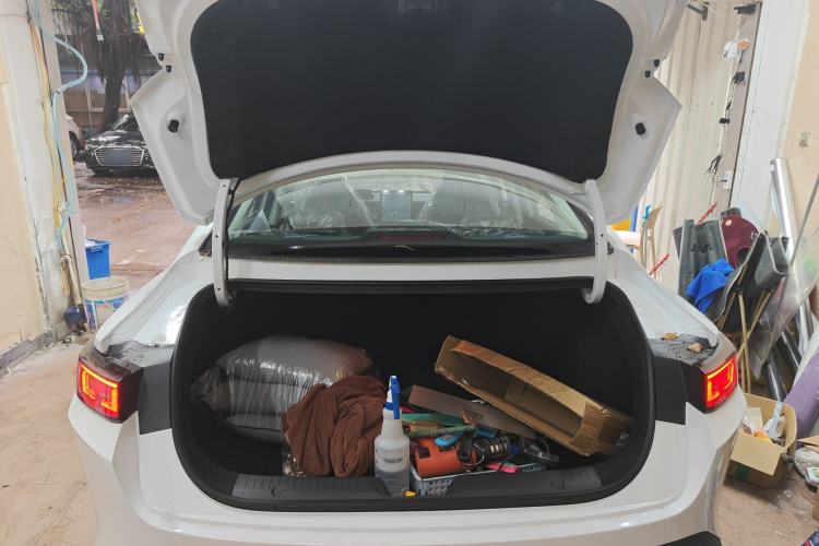 Used CHANGAN Eado 2025 Blue Whale 1.5T 500Bar Prestige Model Trunk