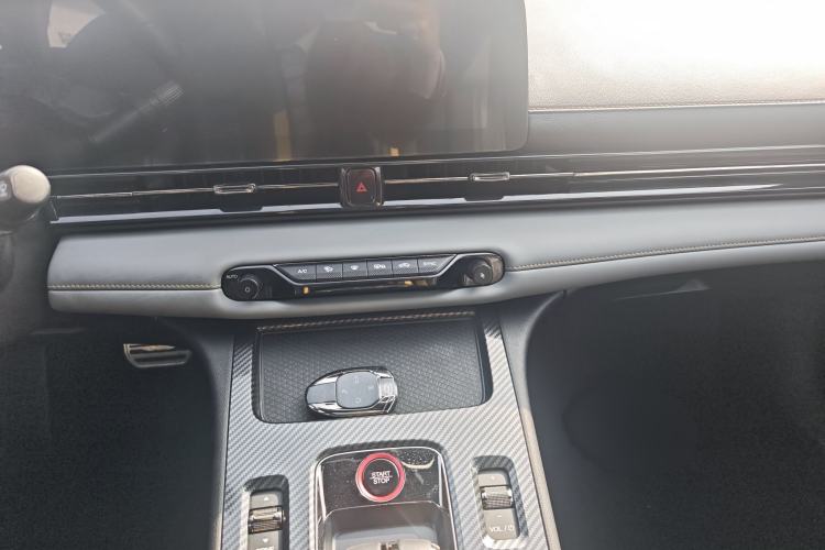 Used GAC Trumpchi EMPOW 2023 270T DCT J15 Version Audio And AC Panel