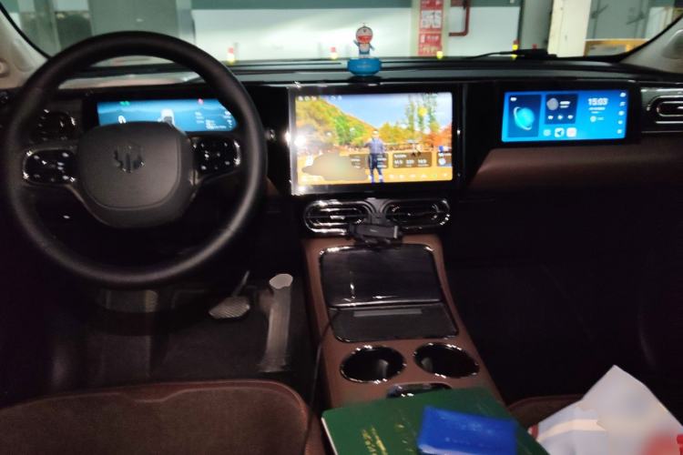 Used Leapmotor C11 2021 Deluxe Edition Center Console