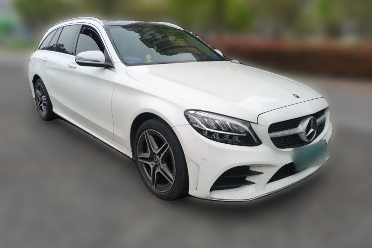 Used Mercedes-Benz C-Class 2019 C 260 Estate Front Right 45 Deg
