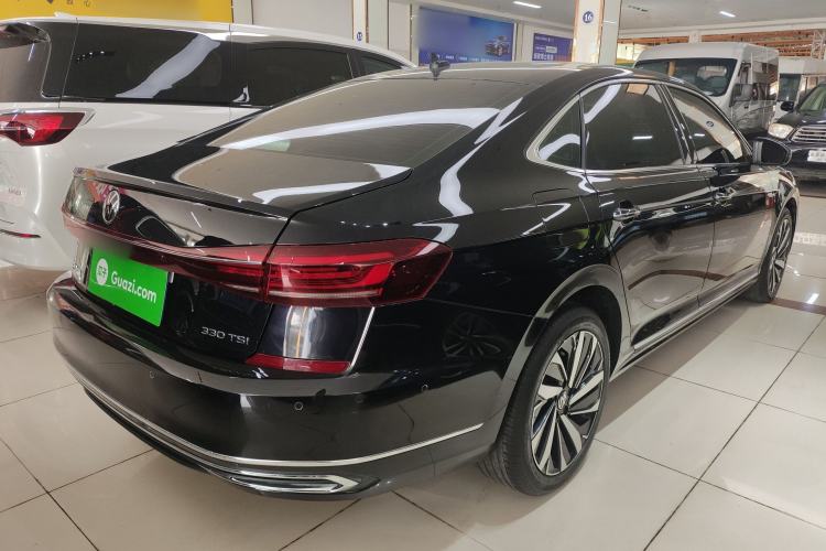 Used Volkswagen Passat 2023 Facelift 330TSI Luxury Edition
