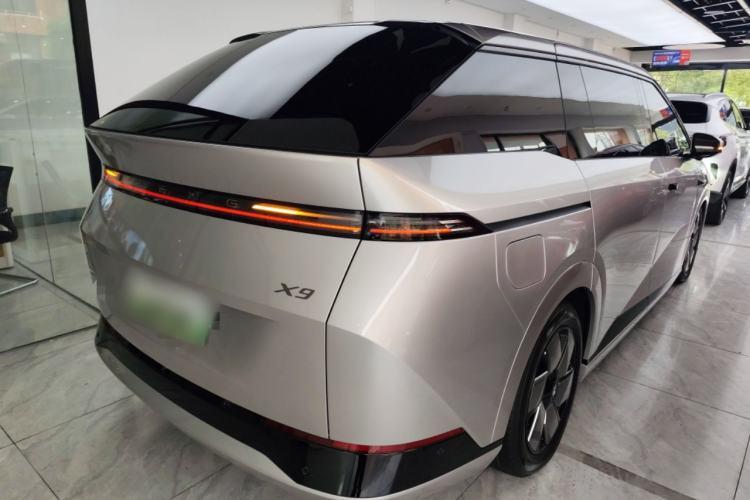 Used XPeng X9 2024 702 Ultra-Long Range Max
