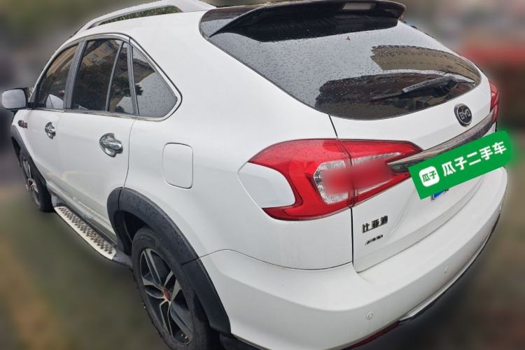 Used BYD Tang New Energy 2015 2.0T Four-Wheel-Drive Flagship Model
