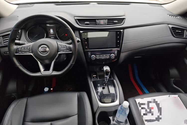 Used Nissan X-Trail 2023 Classic 2.0L Two-Wheel Drive Smart Connect Premium Edition Center Console