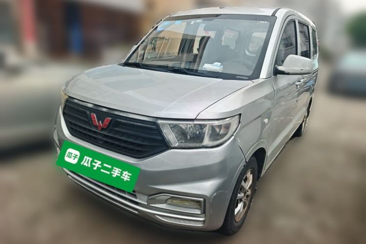 Used Wuling Hongguang V 2019 1.5L Standard Version China VI LAR