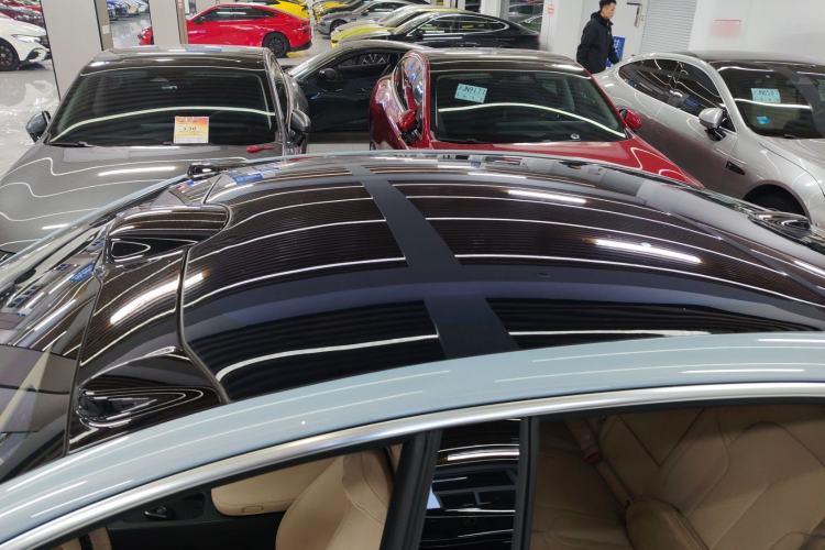 Used Nio ET5 2024 75 kWh Roof