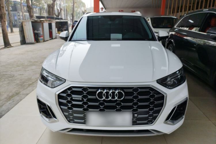 Used Audi Q5L 2022 40T Fashionable and Dynamic Model
