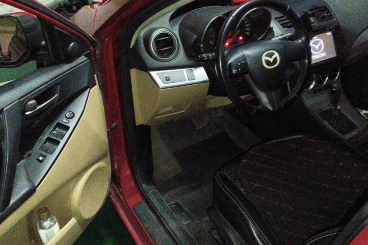 Used Mazda 3 2010 Hatchback 1.6 Automatic Luxury Model