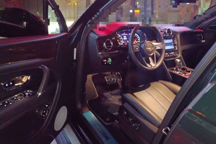 Used Bentley Bentayga 2018 4.0T V8 Driver Seat