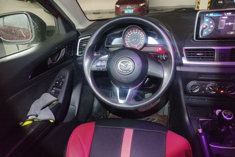 Used Mazda 3 Axela 2016 Sedan 1.5L Manual Comfort Model