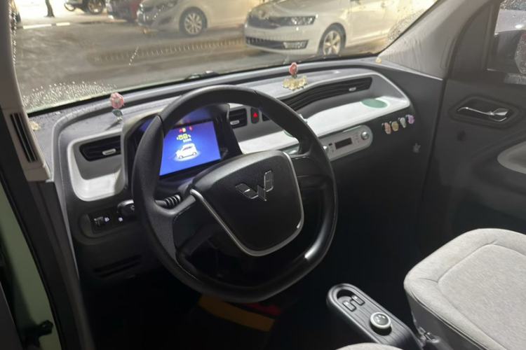 Used Wuling Hongguang MINIEV 2022 Macaron Premium Model – Lithium Iron Phosphate Interior 2