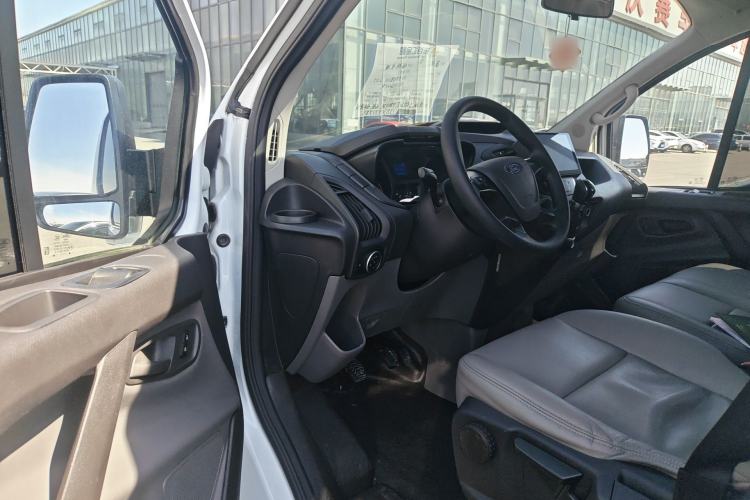 Used Ford Transit 2019 2.0T Diesel Multi-Purpose Commercial Vehicle Mid-Drive Mid-Roof 6-Seater China VI Standard
