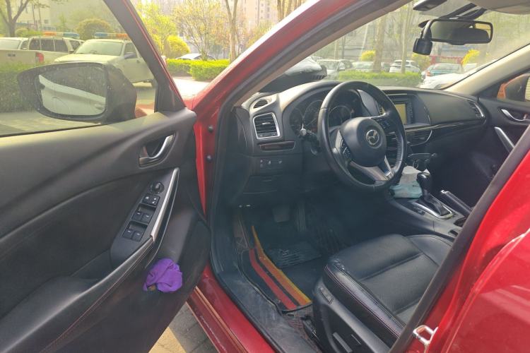 Used Mazda Atenza 2015 2.0L Blue Sky Luxury Edition Driver Seat