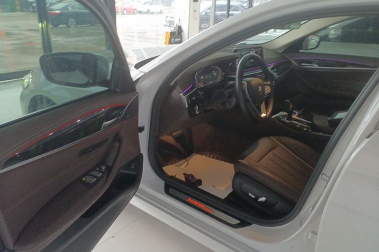 Used BMW 5 Series 2022 Restyled 525Li Luxury Package