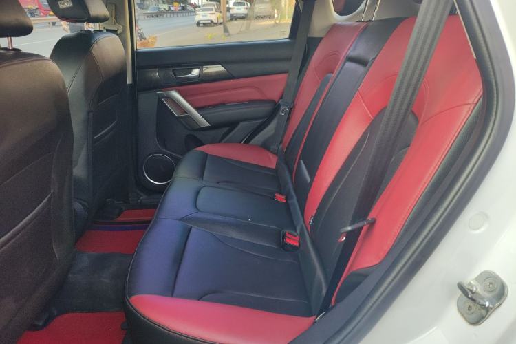 Used Haval H2 2017 Blue Label 1.5T Manual Two-Wheel Drive Luxury Model
