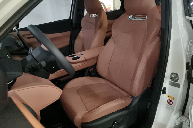 Used Changan UNI-Z New Energy 2024 Blue Whale Smart Electric iDD 125km Leading Model
