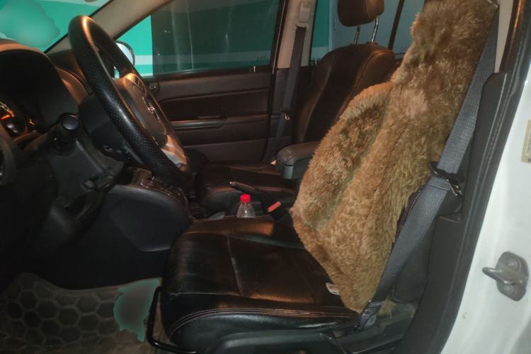 Used Jeep Compass 2014 2.0L two-wheel drive sport version Left Front Seat