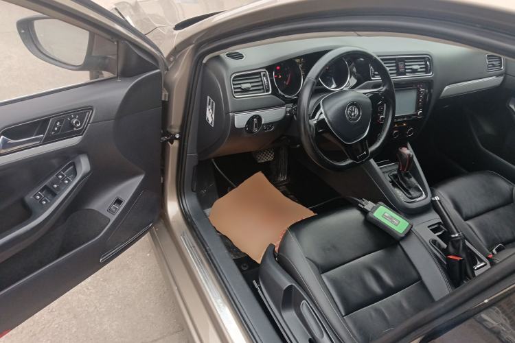 Used Volkswagen Sagitar 2015 1.6L Automatic Comfort Model