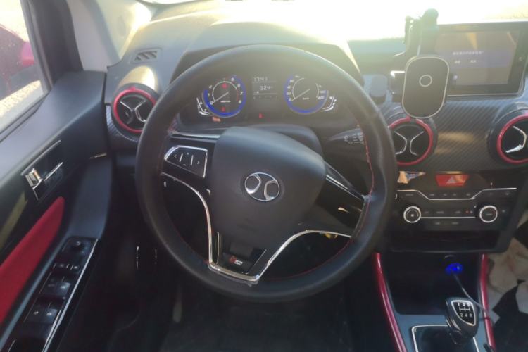 Used BAIC Senova X25 2015 1.5L manual Comfort trim level