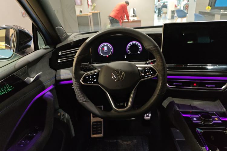 Used Volkswagen Tiguan L 2024 PRO 380TSI Four-Wheel Drive R-Line Prestige Edition
