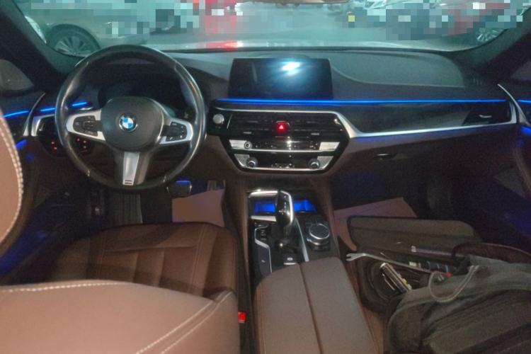 Used BMW 5 Series 2019 525Li M Sport Package Center Console
