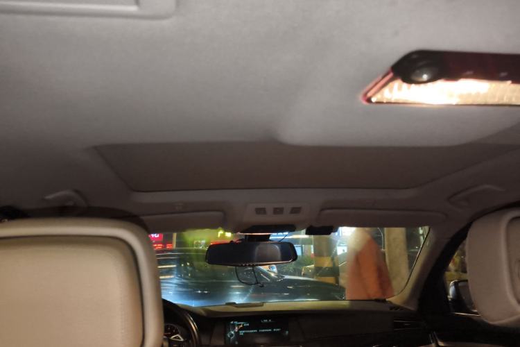 Used BMW 5 Series 2013 535Li Leading Model
