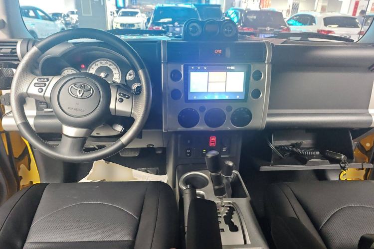 Used Toyota FJ Cruiser 2019 4.0L Middle East Version
