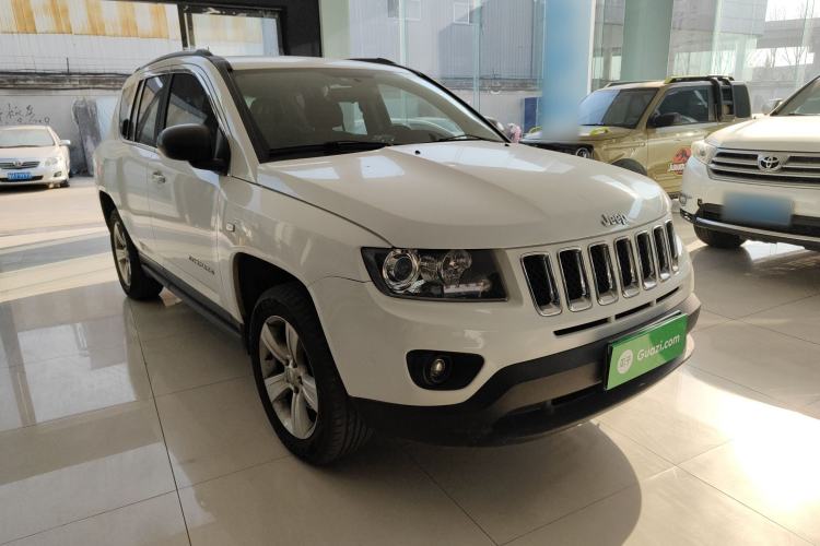 Used Jeep Compass (Import) 2015 2.0L two-wheel drive sport version