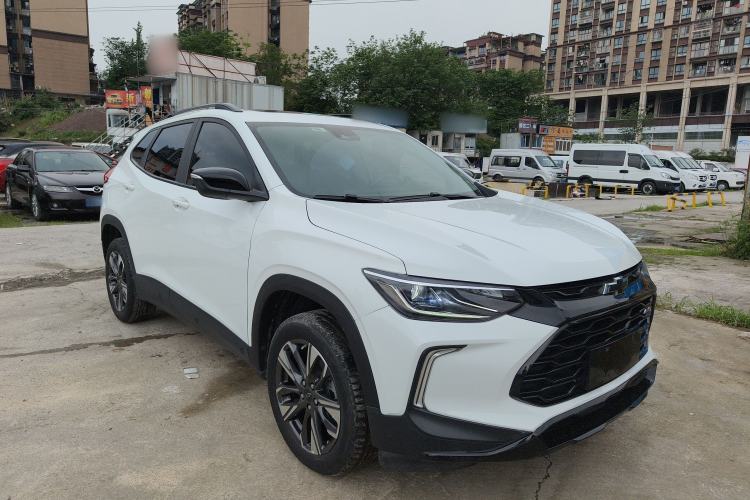 Used Chevrolet Trax 2022 Encore RS 1.5T CVT CoolPro Front Right 45 Deg