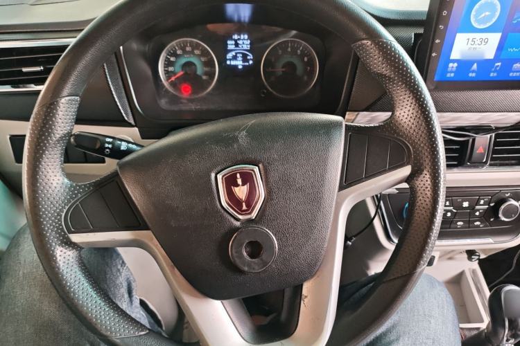 Used Jinbei New Hiace S 2022 1.5L Wealth Edition Air-Conditioner-Free Truck China VI Standard SWC15M Steering Wheel