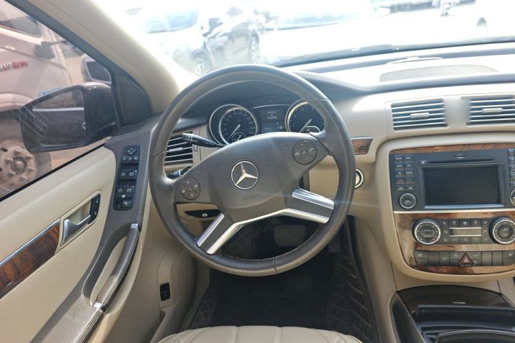 Used Mercedes-Benz R-Class 2010 R 350 L 4MATIC Steering Wheel