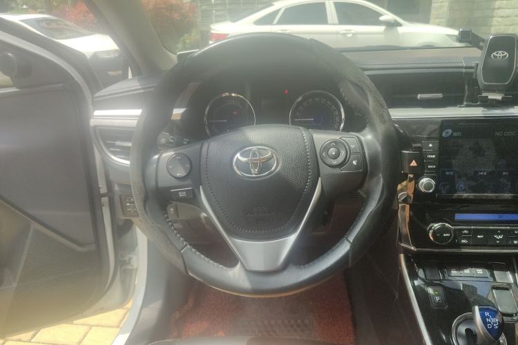 Used Toyota Corolla 2016 Dual-Engine 1.8L E-CVT Elite Edition
