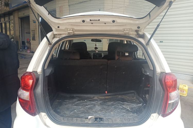 Used Changan CX20 2014 1.4L IMT Sunroof Navigation Version China IV Standard