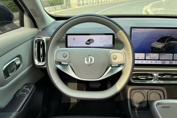 Used Leapmotor B10 2025 510 Joyful Edition Steering Wheel