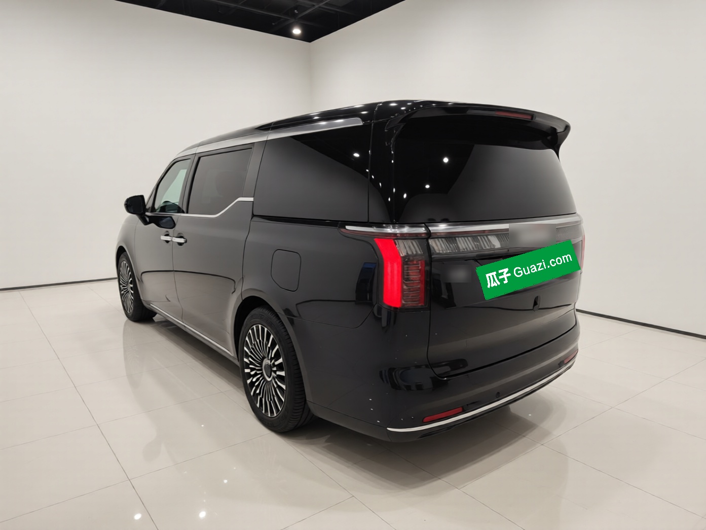 Zeekr 009 2024 7-Seater Walk-Through Version Four-Wheel Drive 108 kWh — снимка 4