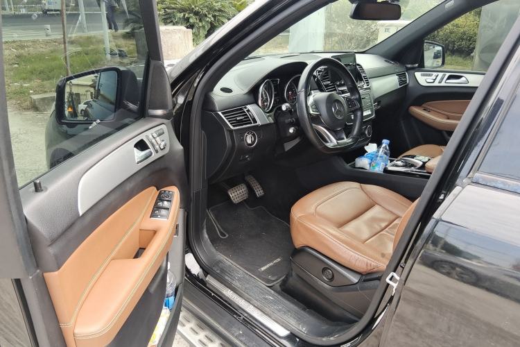 Used Mercedes-Benz GLE 2016 GLE 450 AMG 4MATIC Interior 3