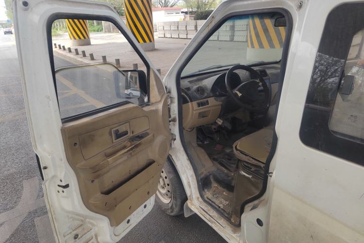 Used Dongfeng Xiaokang C37 2012 1.4L Standard Edition DK13-06 Driver Seat