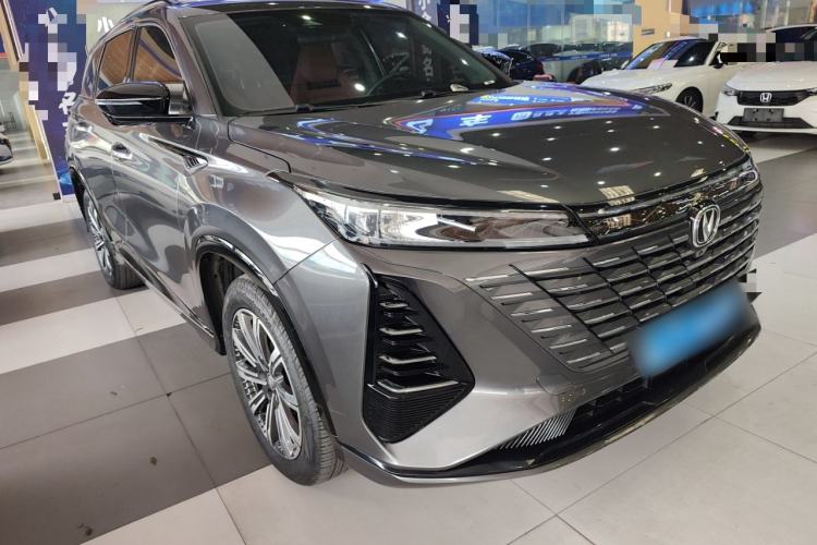 Used CHANGAN CS75 PLUS 2024 3rd Generation Champion Edition 1.5T Intelligent Drive Dynamic Model Front Right 45 Deg