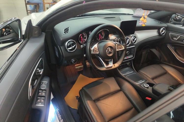 Used Mercedes-Benz CLA 2016 Facelifted CLA 260 4MATIC Driver Seat