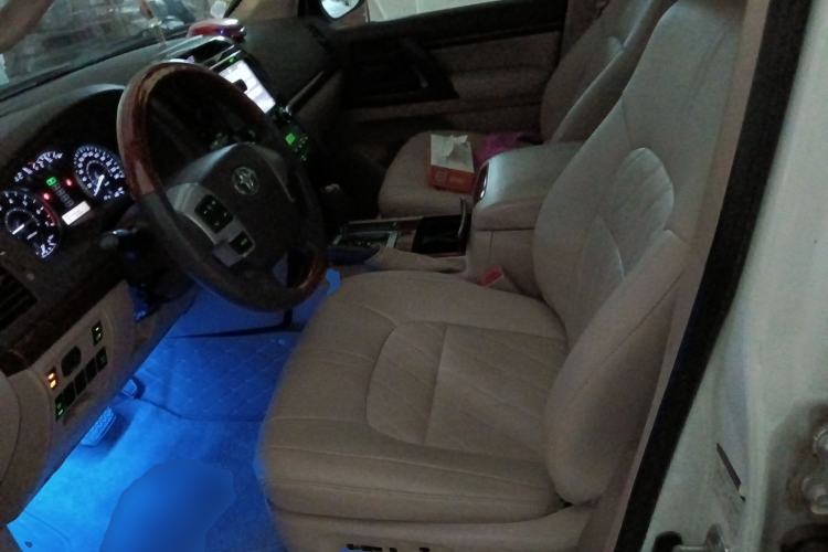 Used Toyota Land Cruiser 
