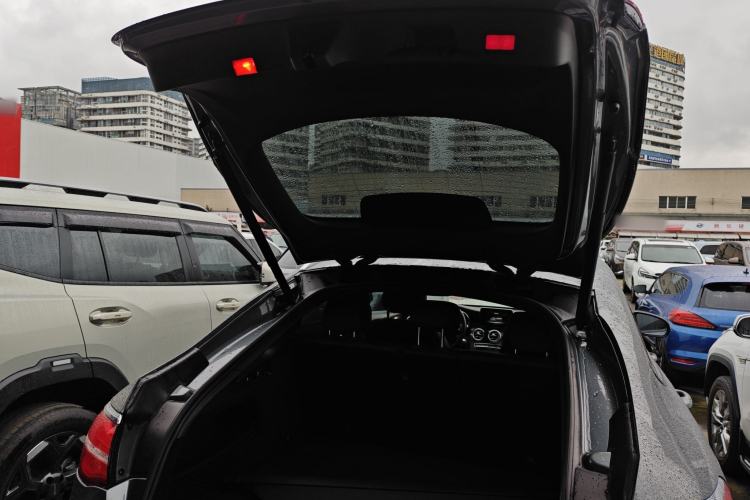 Used Mercedes-Benz GLC Coupe 2018 GLC 260 4MATIC Coupe SUV
