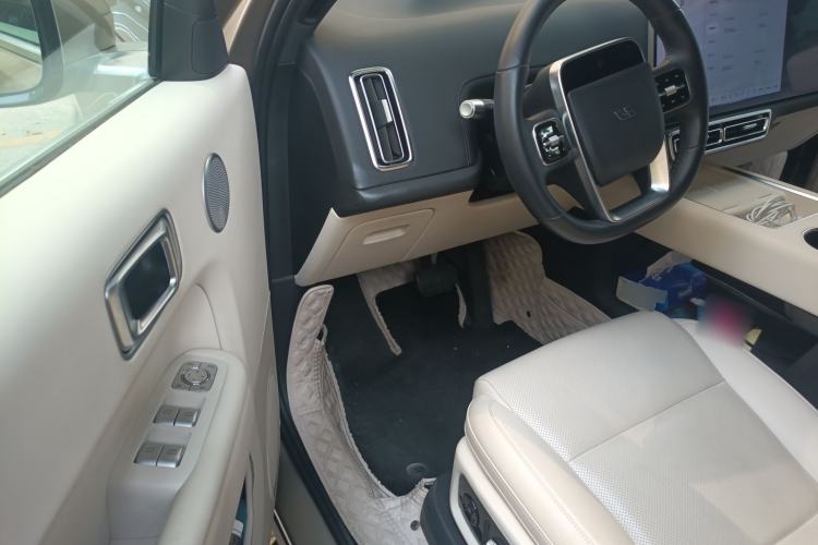 Used Li Auto L8 2023 Pro Model