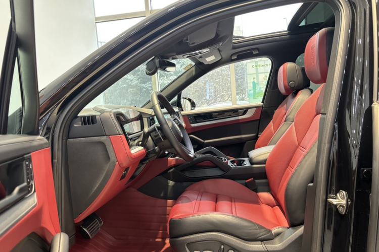 Used Porsche Cayenne 2024 Cayenne 3.0T Left Front Seat