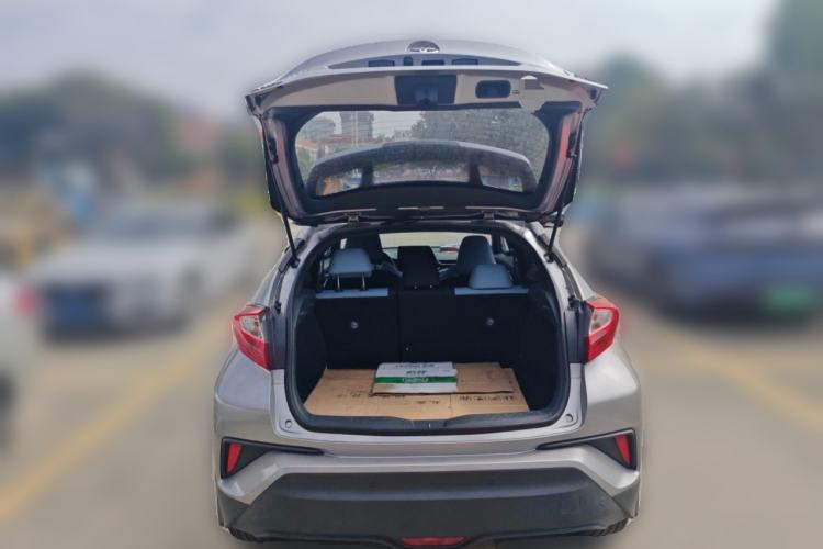 Used Toyota IZOA 2020 2.0L Yi Xiang CARE